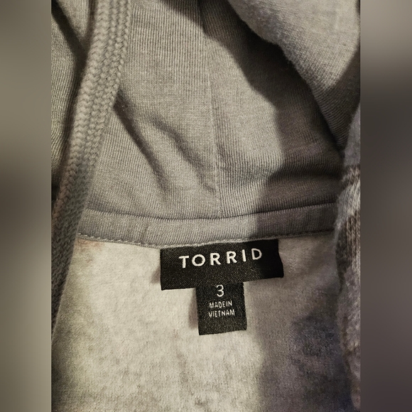 Torrid Heather Gray Relaxed Hoodie - Picture 3 of 3